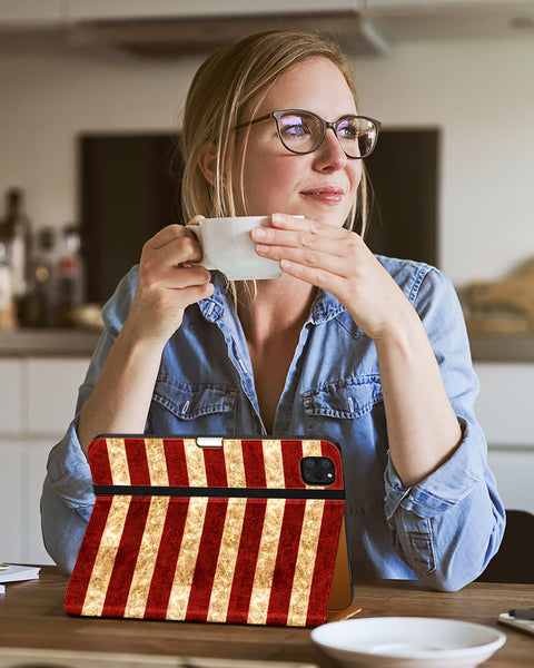 DTTO Case for iPad Pro 11 Inch 4th/3rd/2nd/1st Generation 2022/2021/2020/2018,Premium PU Leather Folio Stand Cover with Hand Strap,Fit iPad Air 4/5 - Auto Wake/Sleep,Multiple Viewing Angles, Brown